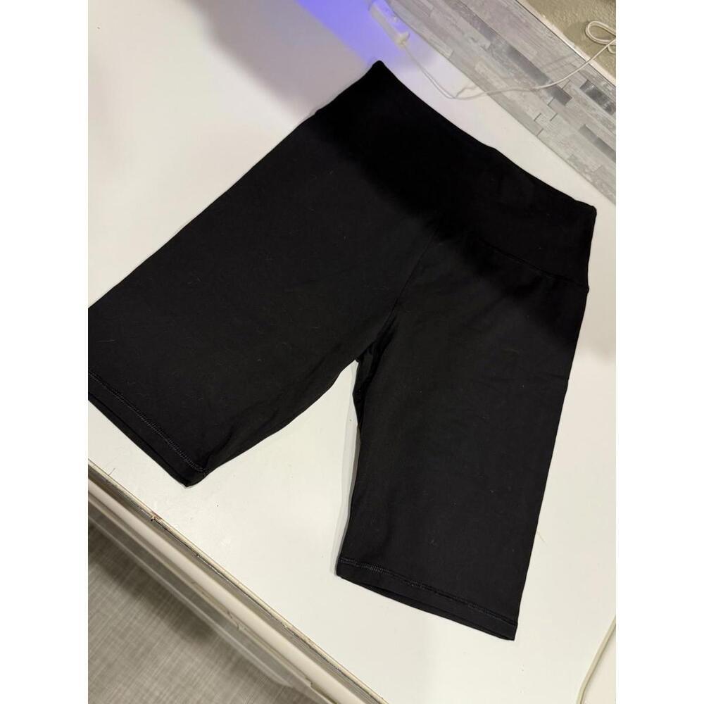 LOT OF 2 EUC Yoga Buttery Soft Bike Shorts 9” Inseam Medium